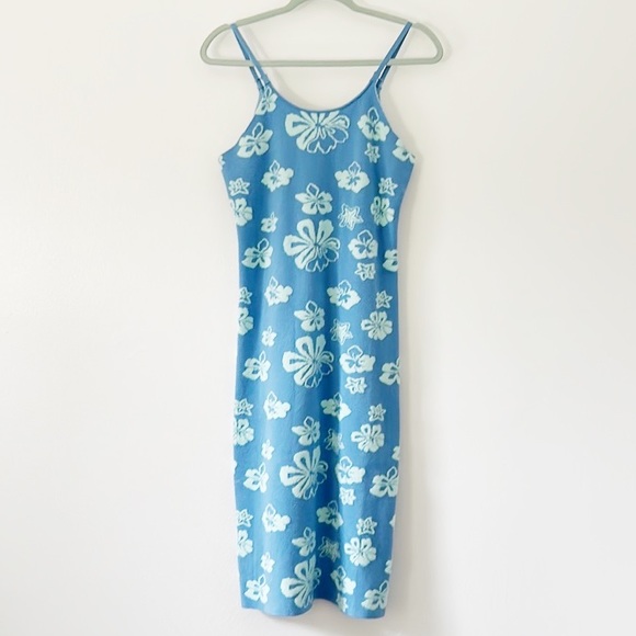 $5 $5 $5 NEW Amazon Blue Flower Power Jersey Stretchy Open Back Midi Dress Sz M - Picture 1 of 6